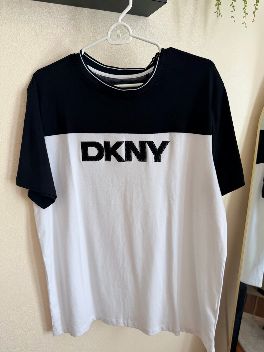 DKNY Black and White Block Logo Short Sleeve Tee